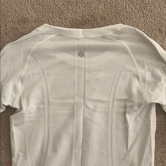 Lululemon swiftly tech long sleeve - Picture 3 of 3
